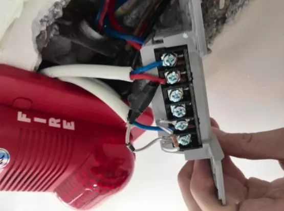 消防報(bào)警系統(tǒng)回路總線短路、現(xiàn)場(chǎng)設(shè)備故障怎么處理