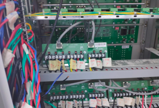 火災(zāi)自動(dòng)報(bào)警系統(tǒng)各種線路應(yīng)采用哪種燃燒性能的電線電纜？明確了！